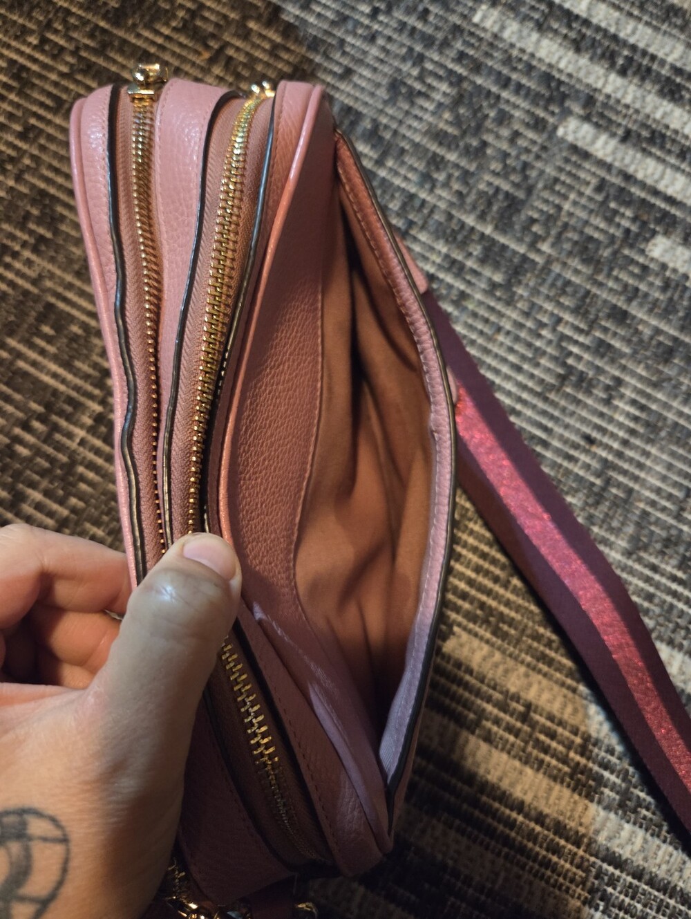 Coach Jes C5805 Pink Gold Pebbled Leather Camera Crossbody Bag Reversible Strap - Picture 13 of 16
